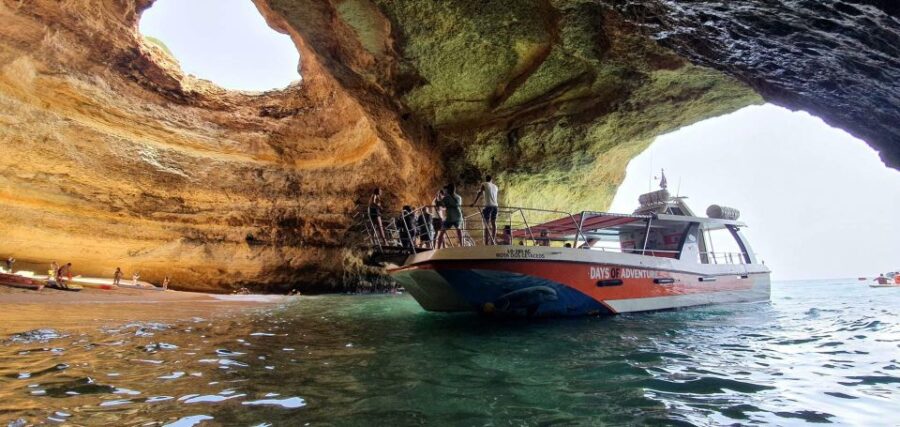 From Lagos: Family-Friendly Catamaran Tour of Benagil