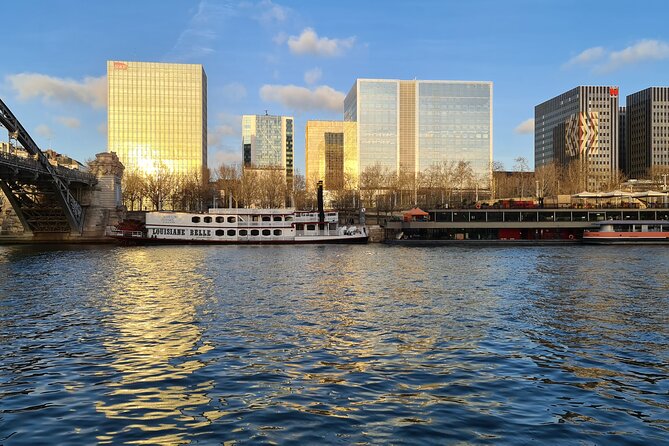 From Le Havre: Paris Seine River Cruise and Highlights Shore Trip