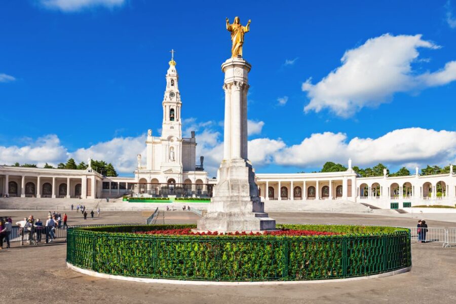 From Lisbon: Fátima & Aljustrel Self-Guided Tour