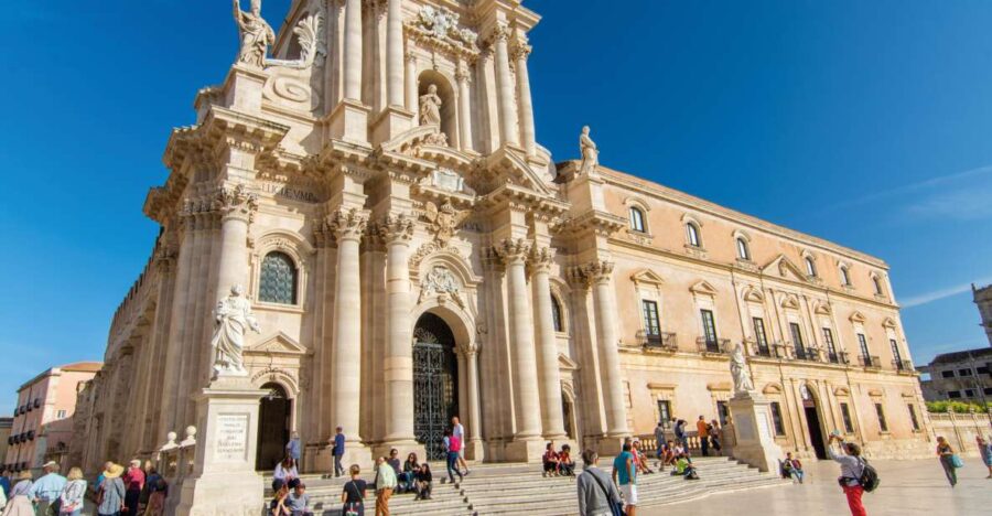 From Malta: Syracuse and Marzamemi Day Trip With Guide