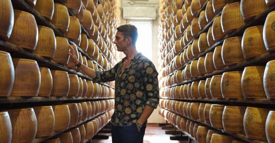 From Parma: Parmigiano and Parma Ham Guided Food Tour