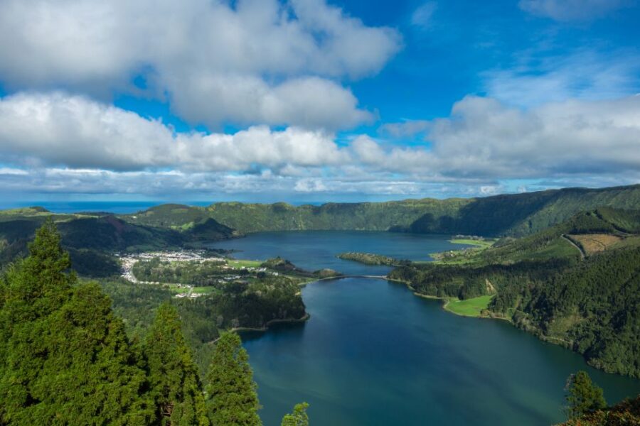 From Ponta Delgada: Vista Do Rei to Sete Cidades Guided Trek - Activity Overview