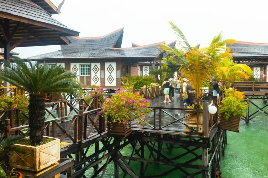From Semporna: Mabul and Kapalai Trip With Snorkel or Dive
