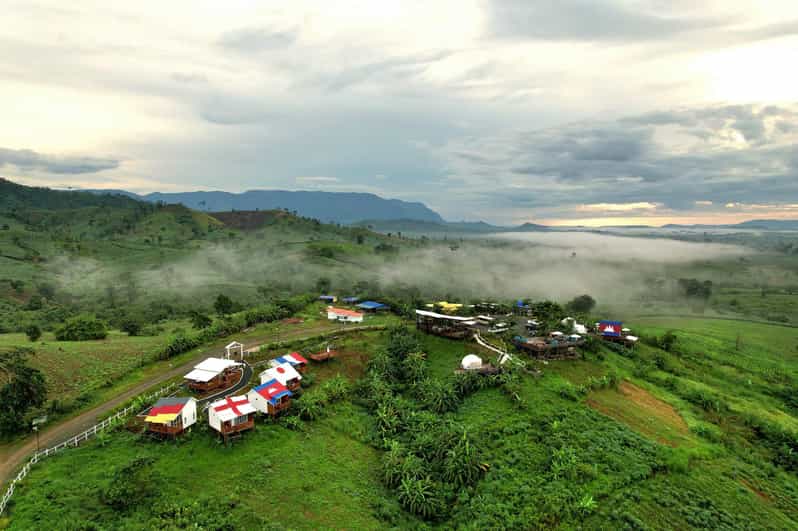 From Siem Reap to Veal Veng Roundtrip/Include 1 Resort Room