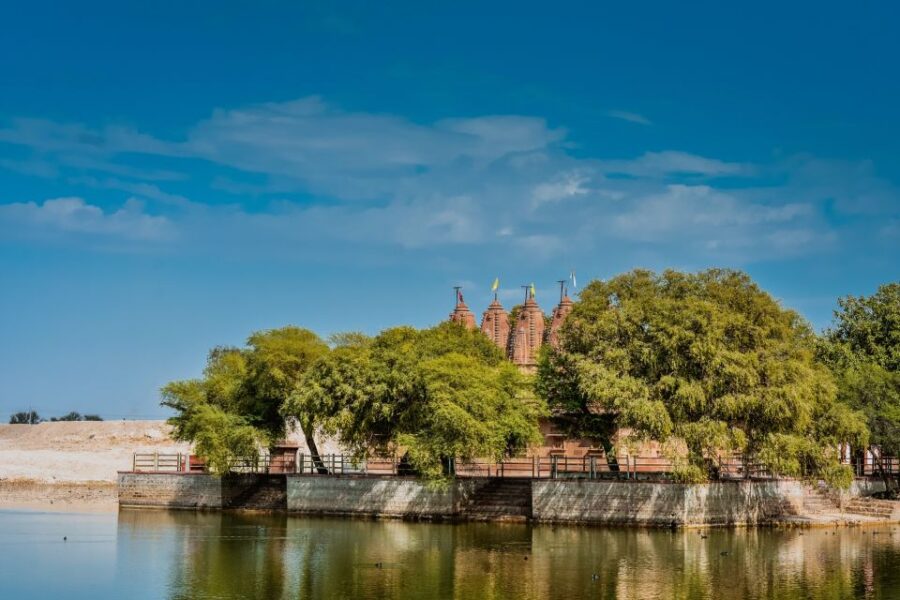 From Udaipur: Private Day Trip to Chittorgarh Fort