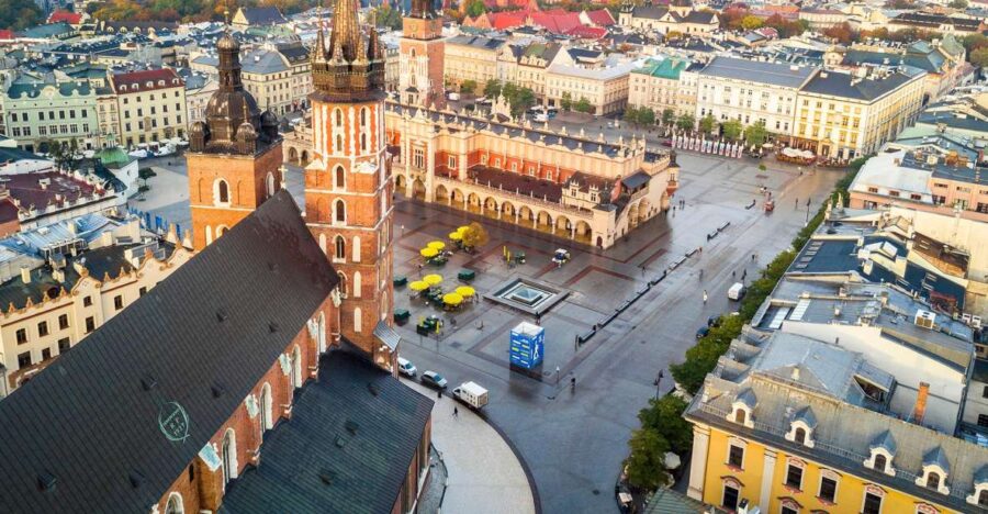 From Warsaw: Auschwitz and Krakow Low Cost Tour With Pickup