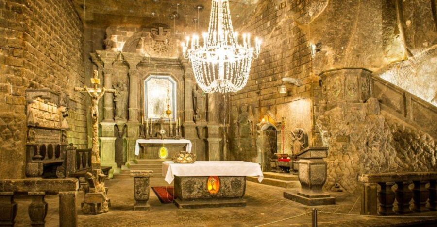 From Warsaw: Guided Tour to Wieliczka Salt Mine and Krakow