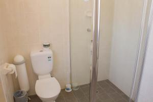 Gardners Inn Hotel - Location and Surroundings