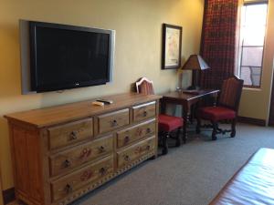 Gateway Canyons Resort, a Noble House Resort - Location and Surroundings