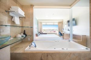 Gateway Hotel by Nightcap Plus - Hotel Overview