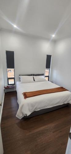 Glossy Black Cabin - Accommodation Details