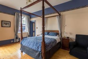 Grand Old Duke - Property Details