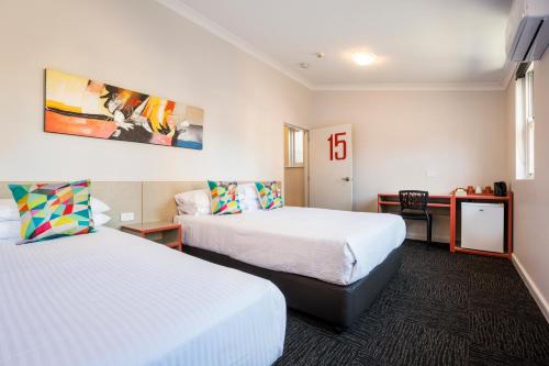 Granville Hotel - Historic 19th-Century Setting