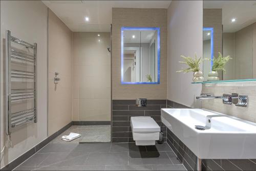Grays Inn by Q Apartments - Property Overview and Location