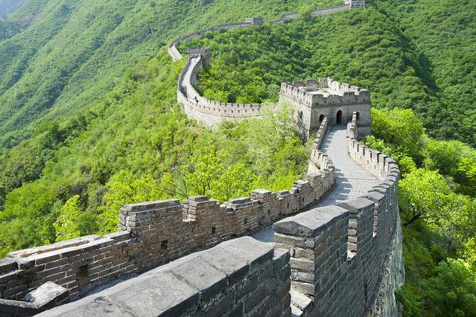 Great Wall Hiking Tour From Beijing: Simatai West to Jinshanling