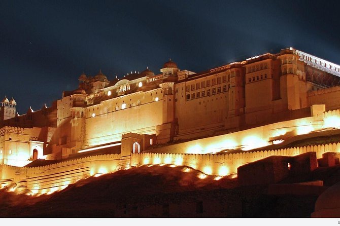 Guided Jaipur Tour by Day & Night With Traditional Indian Dinner