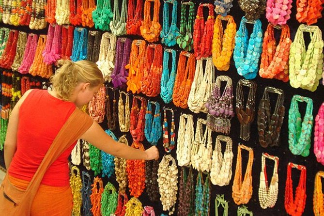 Guided Shopping Tour of Old Delhi and New Delhi