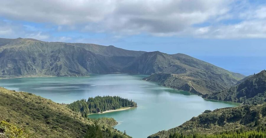 Guided Van Tour Sete Cidades, Lagoa Do Fogo – Volcanic Lakes - Tour Overview