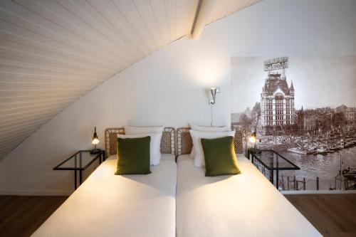 H2OTEL Rotterdam - Hotel Overview