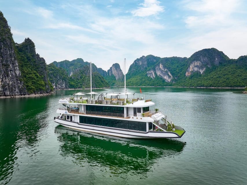 Ha Noi - Ha Long Bay 1 Day/ Luxury Boat/ Buffet Lunch/ Party