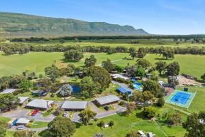 Halls Haven Holiday Units - Location and Surroundings