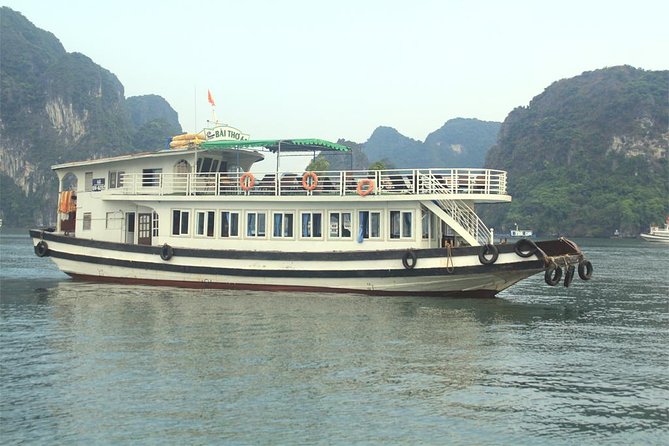 Halong Bay Cruise Day Trip: Titop Island, Surprise Cave, Swimming, Kayaking