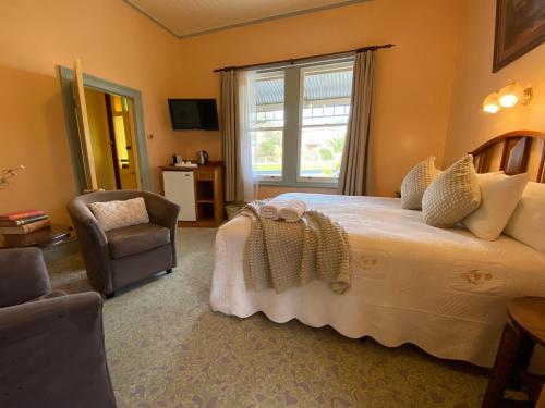 Hanlon Guest House - Property Overview