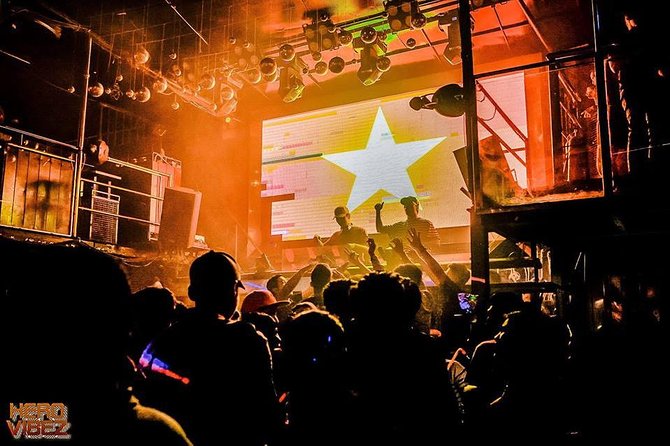 Hanoi Bar-Pub Experience Nightlife With Local Expert - Highlights From Reviews