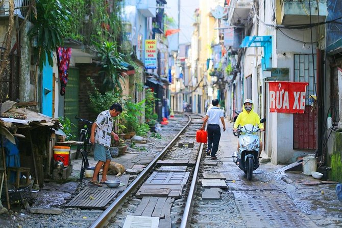 Hanoi City Tour and Drinking Beside Railway- Group Tour - Key Sites of Tran Quoc Pagoda