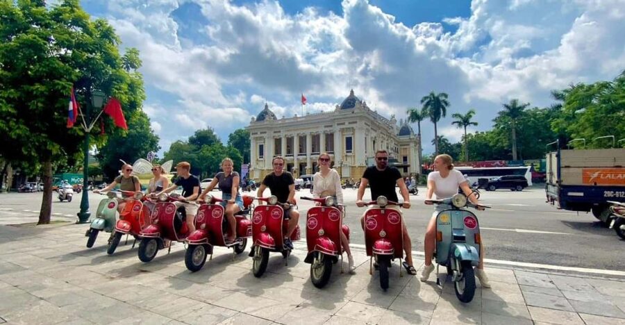 Hanoi: Food and Sightseeing Vespa Tour With 7 Tastings