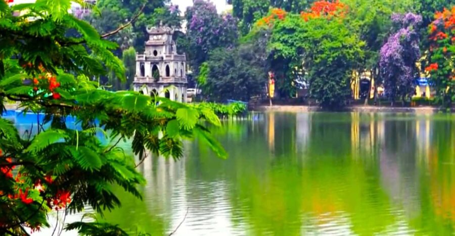 Hanoi: Private Museum, History and Mausoleum Tour - Tour Overview