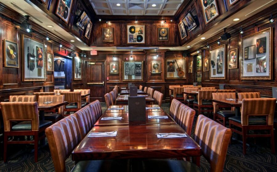 Hard Rock Cafe Meal: Niagara Falls, United States