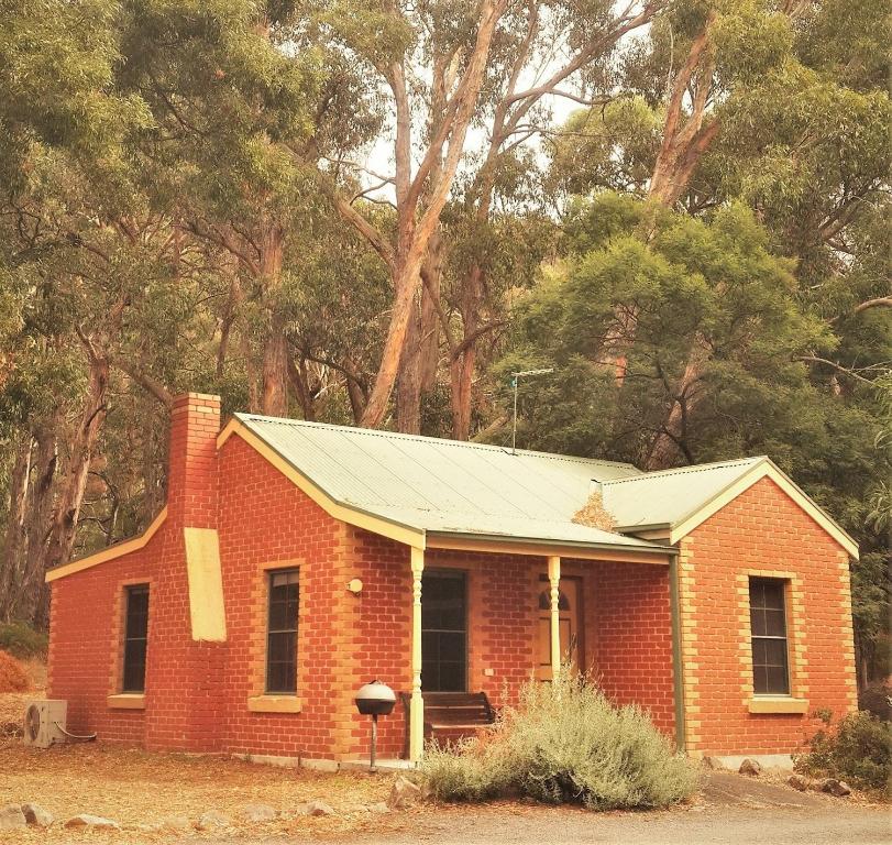 Heatherlie Cottages Halls Gap - Property Overview