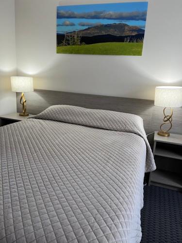 Heemskirk Motor Hotel - Convenient Location