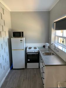 Hello Adelaide Motel and Apartments - Location and Accessibility