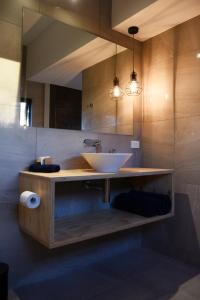 Hideaway Litchfield - Location and Accessibility