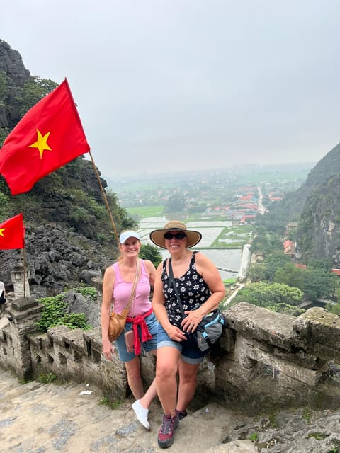 Highlight Ninh Binh Full Day Tour:Tam Coc, Mua Cave, Hoa Lu