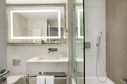 Hilton London Angel Islington - Hotel Overview