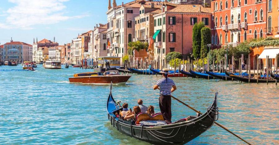 Historic Venice: Morning Tour of San Marco & Gondola Ride