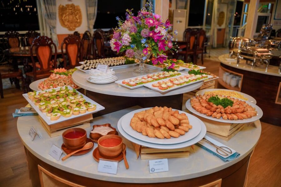 Ho Chi Minh City: Saigon River Cruise With Buffet Dinner
