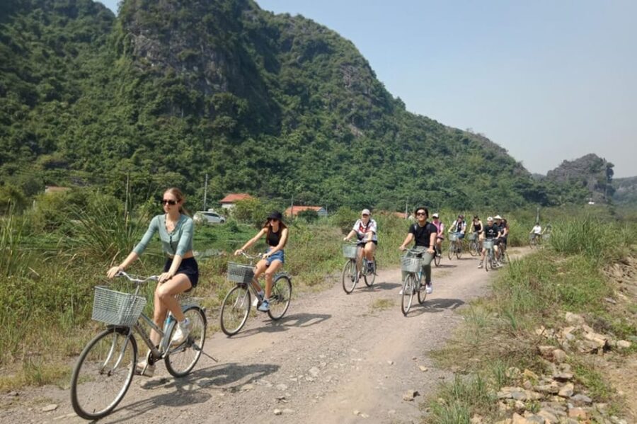 Hoa Lu - Tam Coc - Mua Cave 1 Day Tour