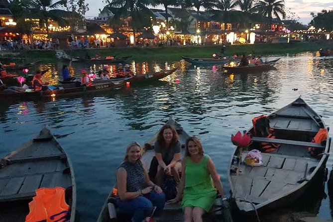Hoi an City Tour by Trishaw- Walking With Night Market- Boat Ride