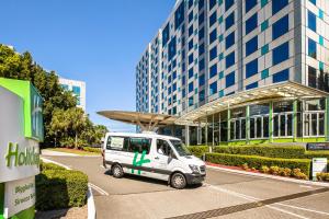 Holiday Inn Sydney Airport, an IHG Hotel - Location and Accessibility