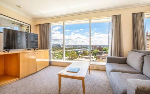 Holiday Inn Sydney Potts Point - Hotel Overview