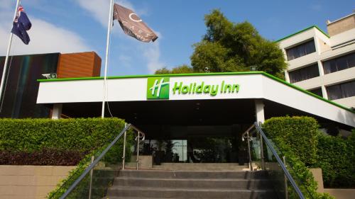 Holiday Inn Warwick Farm, an IHG Hotel - Hotel Overview