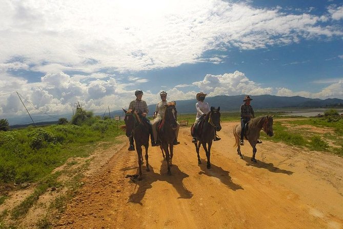 Horse Lesson+Riding+Wat Tonkwen Wooden Temple.Chiangmai