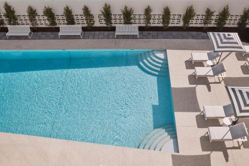 Hotel Alba Adelaide - Location and Accessibility