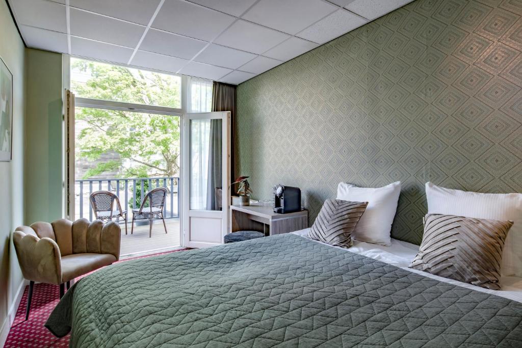 Hotel Atlantis Amsterdam - Location and Nearby Attractions