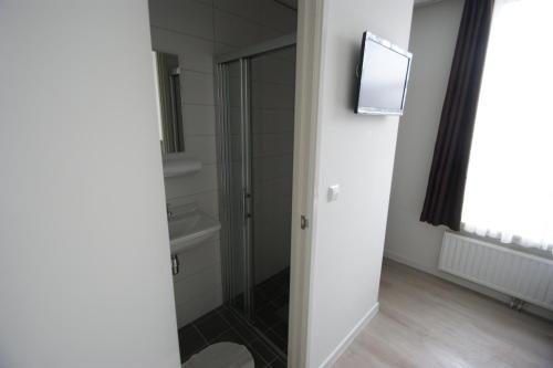 Hotel De Keizerskroon Amsterdam-Schiphol-Halfweg - Location and Accessibility
