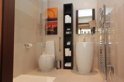 Hotel Indigo London Tower Hill, an IHG Hotel - Overview and Location